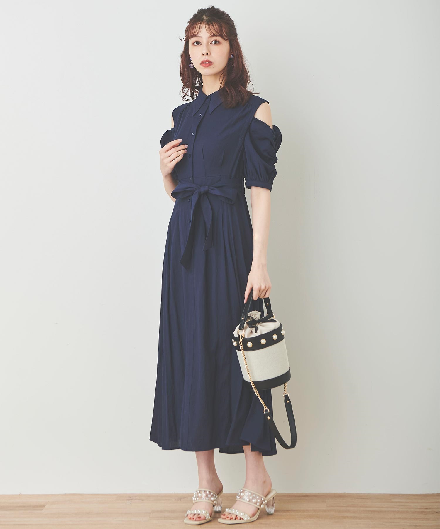 着丈108cm新品、未使用、タグ付き amne Dolman dress シャツワンピ