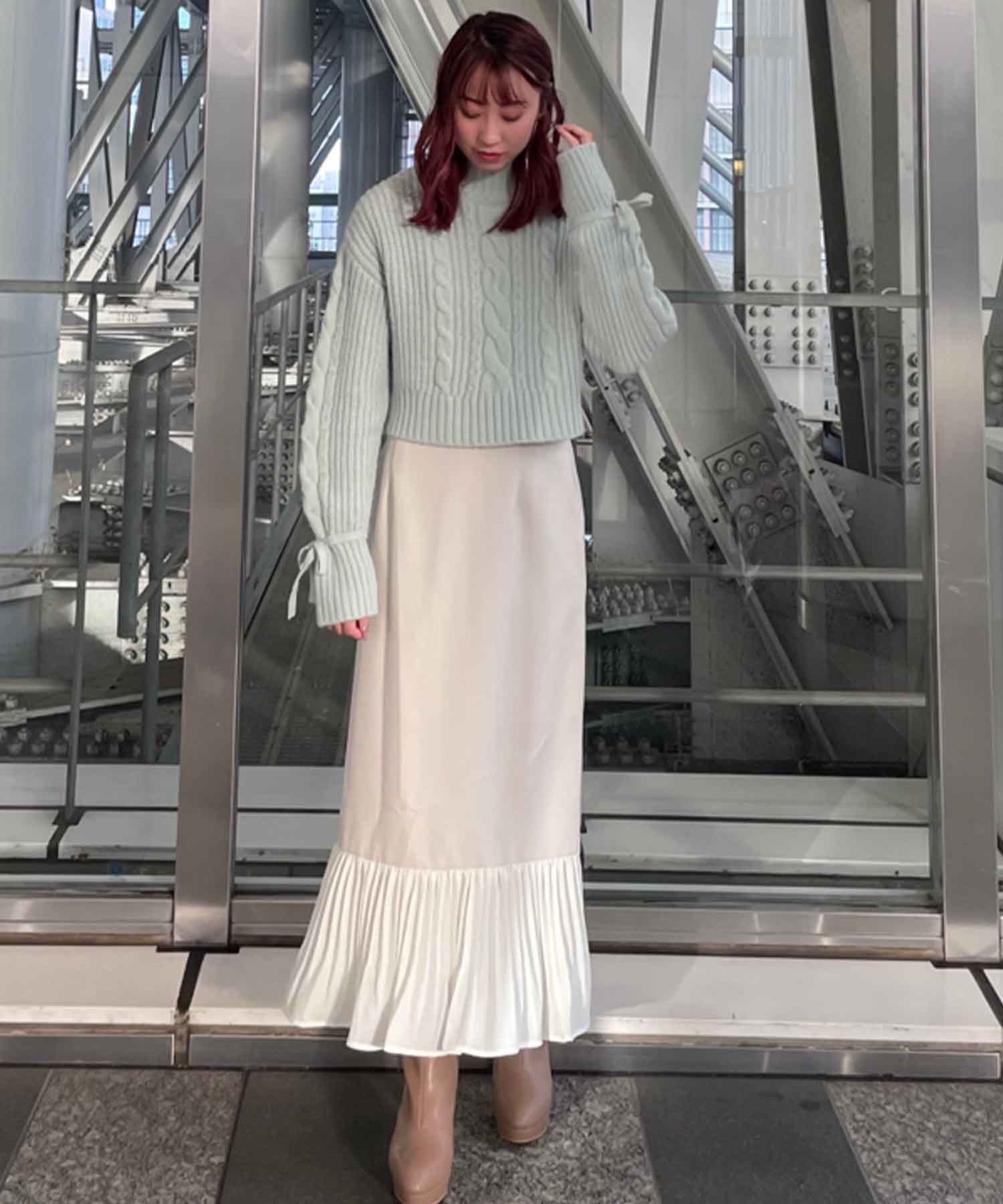 2022最新のスタイル プリーツプリーズ 裾刺繍ネイビーロングスカート